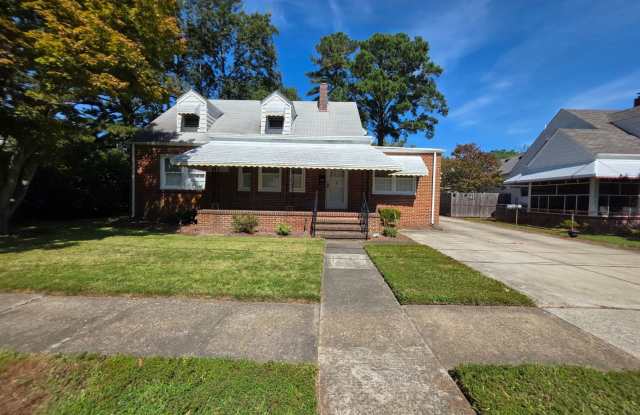 Charming brick ranch in Ellsworth photos photos