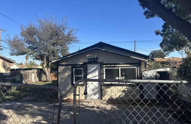 404 Thrasher Avenue - 404 1/2 photos photos