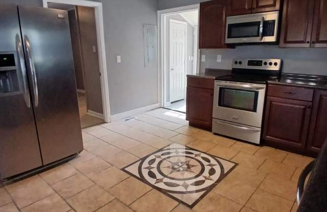 2120 Cleveland Avenue - 2120 Cleveland Avenue, Chattanooga, TN 37404