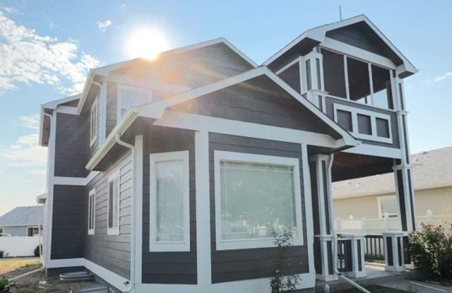 Spacious 3 Bed, 2.5 Bath Home with 2 Car Garage & Unfinished Basement Gallery 1