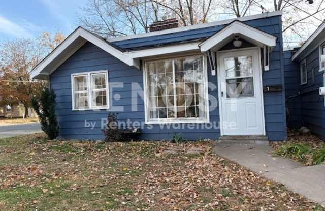 Available now - Charming 2 Bedroom 1 Bath Unit in Bayport photos photos Available now - Charming 2 Bedroom 1 Bath Unit in Bayport photos photos