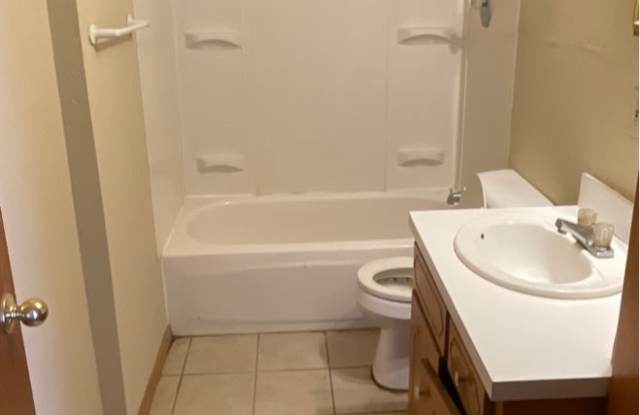105 N.E. 1st. - 1W photos photos