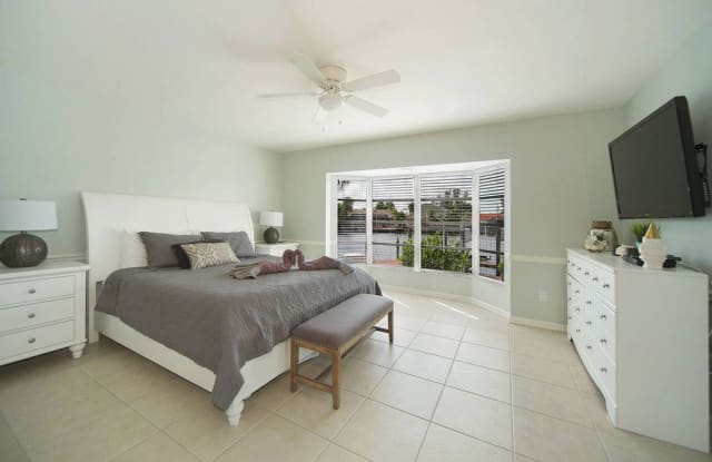 602 Southwest 56th Street - 602 Southwest 56th Street, Cape Coral, FL 33914