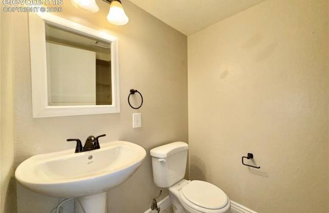 8084 Lexington Park Gallery 4
