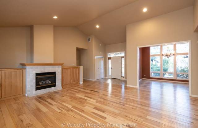 Single Level Home Near Rivers Edge Golf Course! photos photos