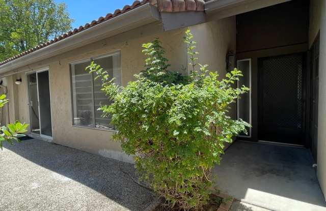 Great Updated 2BR/2BA Single story Condo in Oaks North W/Views and 1 Car Detached Garage photos photos