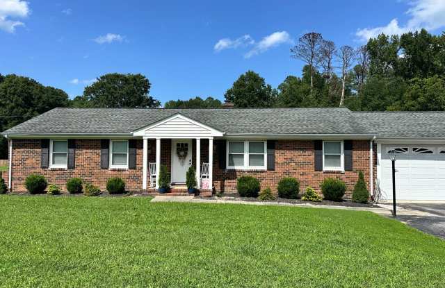 Beautiful brick rancher on over 1.5 acres photos photos