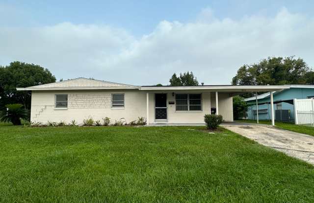 Updated 3 bedroom w/ Large Yard photos photos