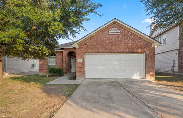 NEWLY RENOVATED Beautiful 3 bedroom, 2 bathroom home in Creekside Village!!! photos photos