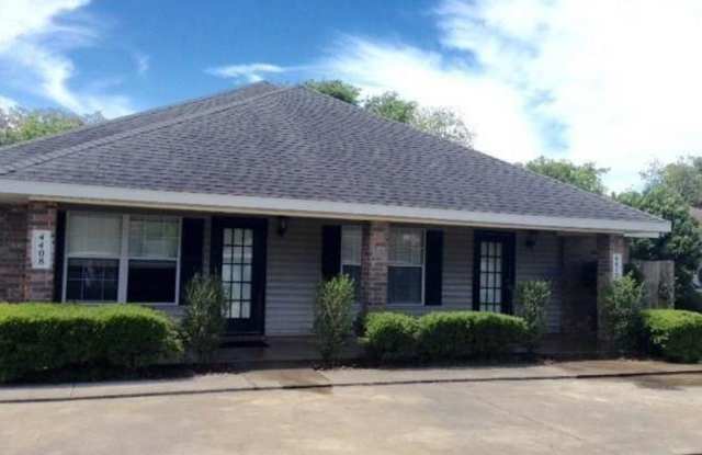 2 Bedroom 2 bath Duplex for rent photos photos
