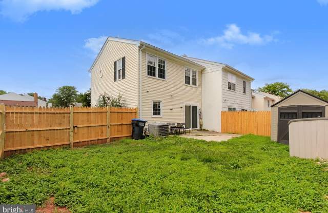 4168 HAMLIN Court Gallery 3