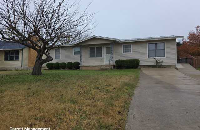 3/1 Newly updated home - 12 Del Norte Street, Lampasas, TX 76550