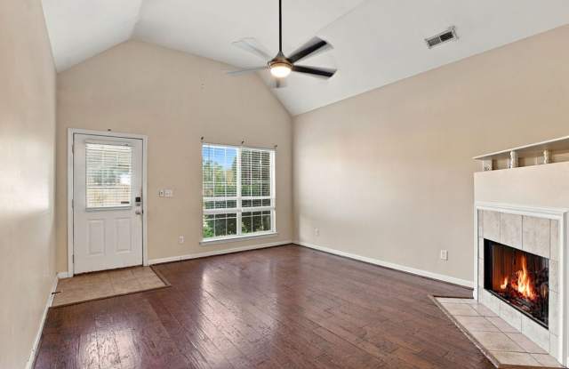 Neat and clean 2 bedroom town home home in Bessemer Gallery 3