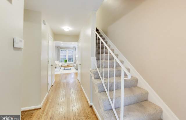 7344 GREENTREE Road Gallery 4