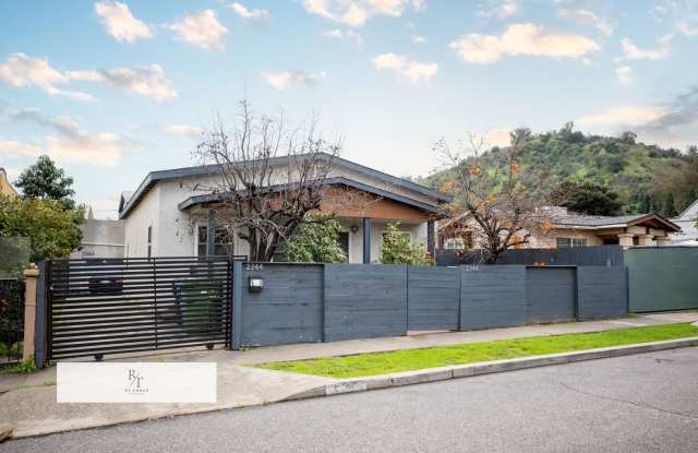 Spacious 4-Bed, 3-Bath Home in Los Angeles – Includes 2 Suites photos photos