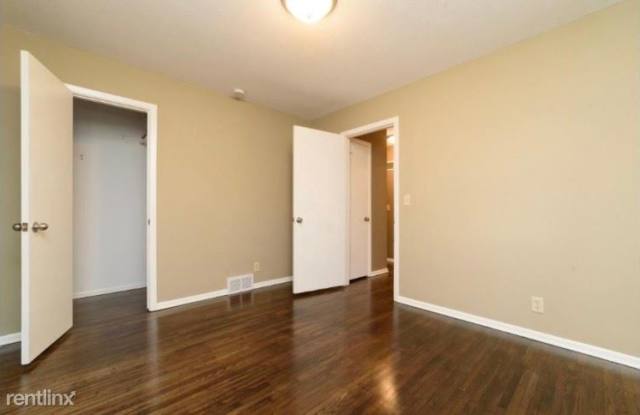 7869 Firwood Way NE Gallery 3
