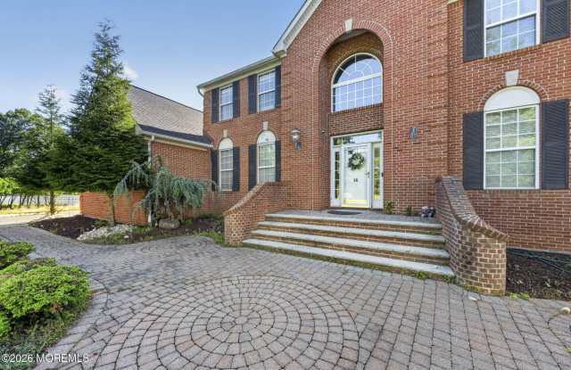 14 Heathrow Court Gallery 3