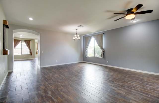 73 W CRESCENT Way Gallery 4