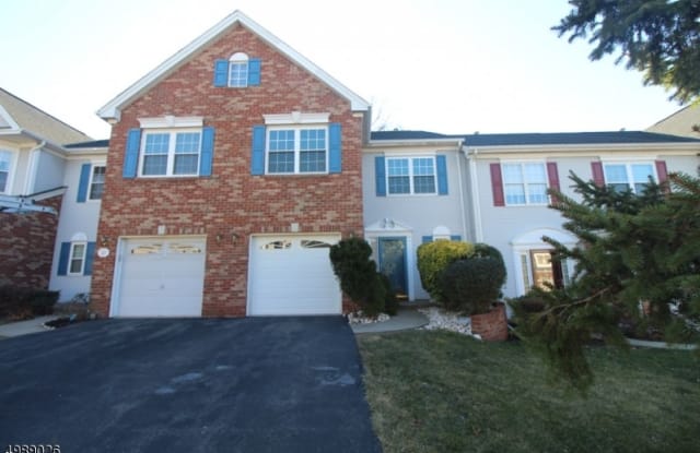 129 TOPAZ DR - 129 Topaz Drive, Franklin Park, NJ 08823