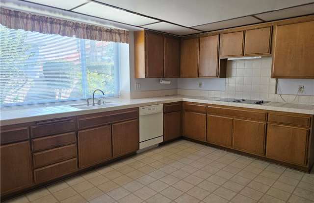 4547 Chelsea Court Gallery 3