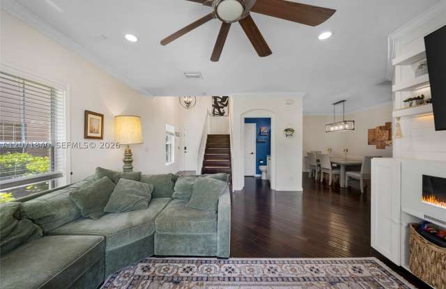 4501 Windmill Palm Way Gallery 3