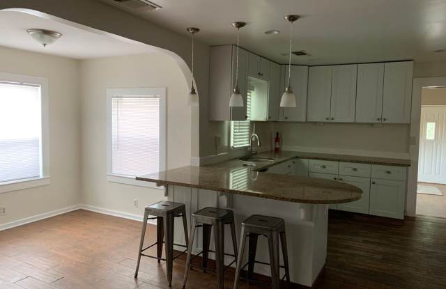 Charming Country Home Gallery 4