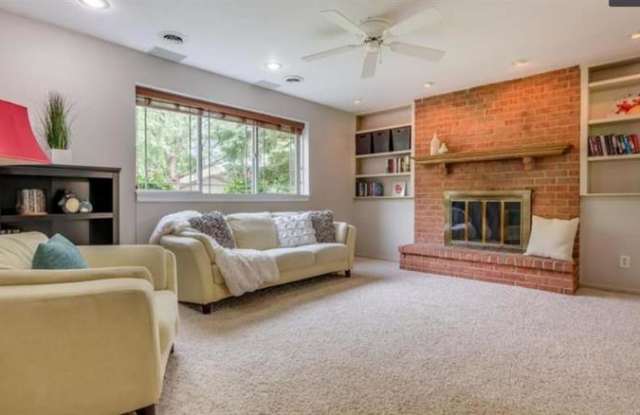 8913 Darnel Road Gallery 3