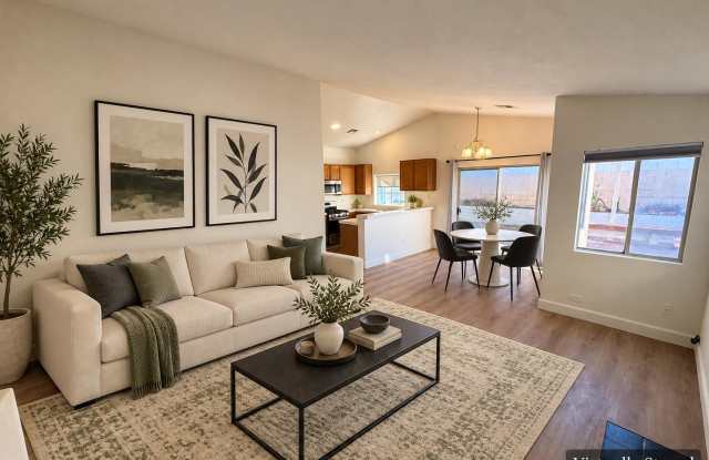 Gorgeous Single Story 2Bed/2Bath/2Car home located in Northwest Las Vegas Gallery 4