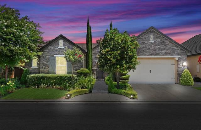 Stunning 3 Bedroom 2.5 Bath Home In Harlan Ranch w/Solar! photos photos