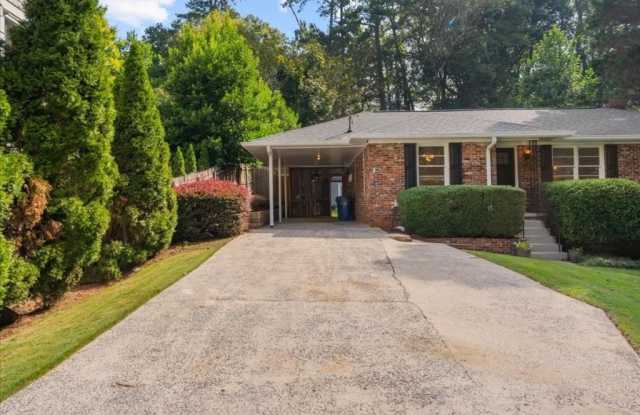 2201 Fairway Circle NE Gallery 4