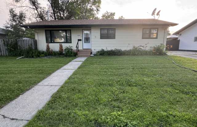 1909 14th St S photos photos