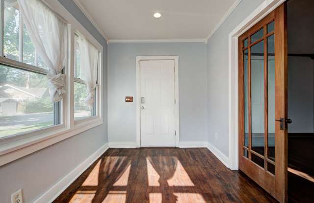 321 East Duffy Street, APT A Gallery 3