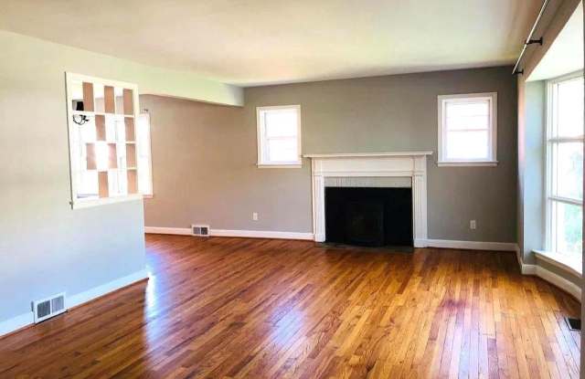 913 BRIGHTON Avenue Gallery 2