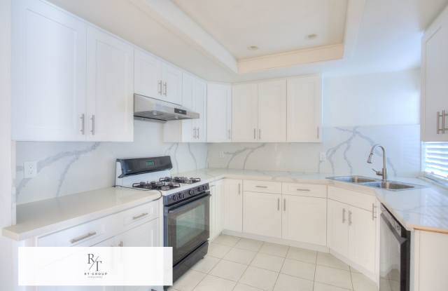 Bright 3-Bedroom Townhome with Private Patio & Community Amenities in Hacienda Heights ! Gallery 3