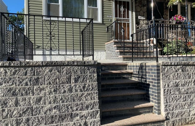 150-14 Grand Central - 150-14 Grand Central Parkway, Queens, NY 11432