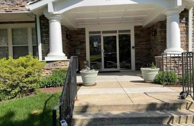 12824 CLARKSBURG SQUARE Road Gallery 2