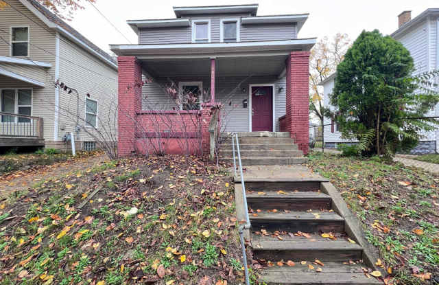 Adorable Three Bedroom Home! photos photos