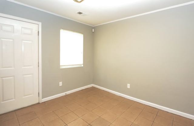 2088 Verbena Street Northwest Gallery 4