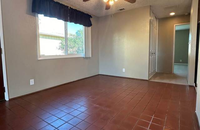 5379 Willow Lake Ct Gallery 2