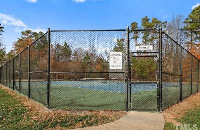 5605 Whisperwood Drive Gallery 4