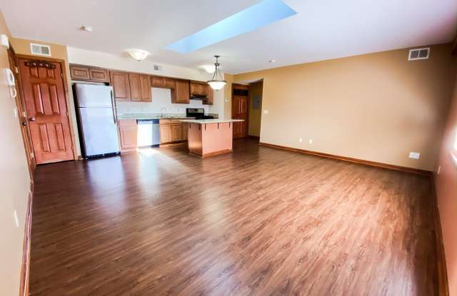 Hallwood Manor Apartments Gallery 4