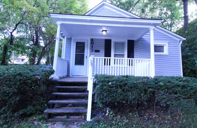 November Free On This 2 Bedroom 1 Bath Bungalow Next to Woodside Pool photos photos