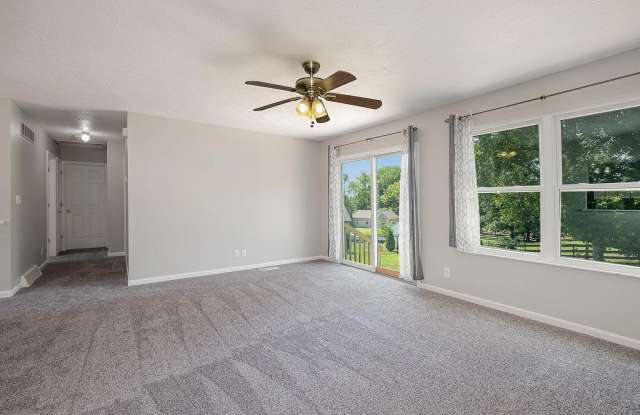 7433 Sterling Springs Way Gallery 3
