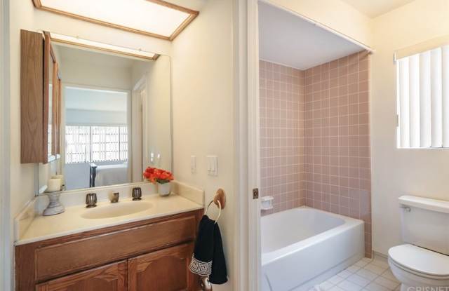 24628 Gardenstone Lane Gallery 4