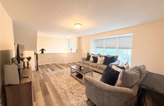 122 Broadstone Dr Gallery 3