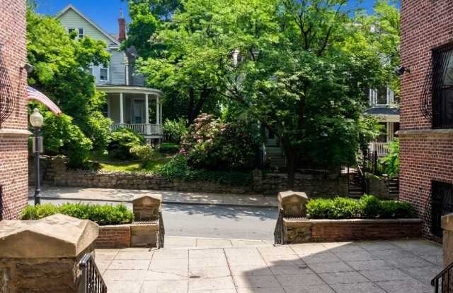 3217 Hull Avenue Gallery 4
