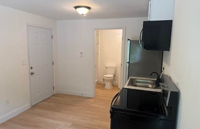 4605 North Hubert Avenue - 18 Gallery 4