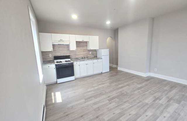 820 WYNNEWOOD Road unit: 2 photos photos