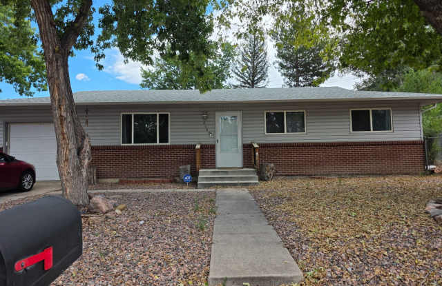 5 Bed 2 bath Home near Fort Carson photos photos 5 Bed 2 bath Home near Fort Carson photos photos