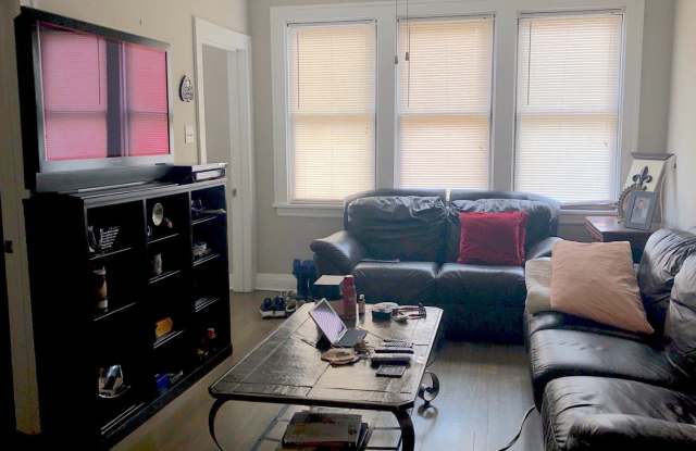 2335 W Grand Gallery 2